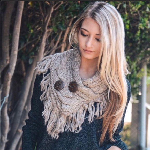 ♥️ 2 left Mocha Fringe infinity scarf - Picture 2 of 3